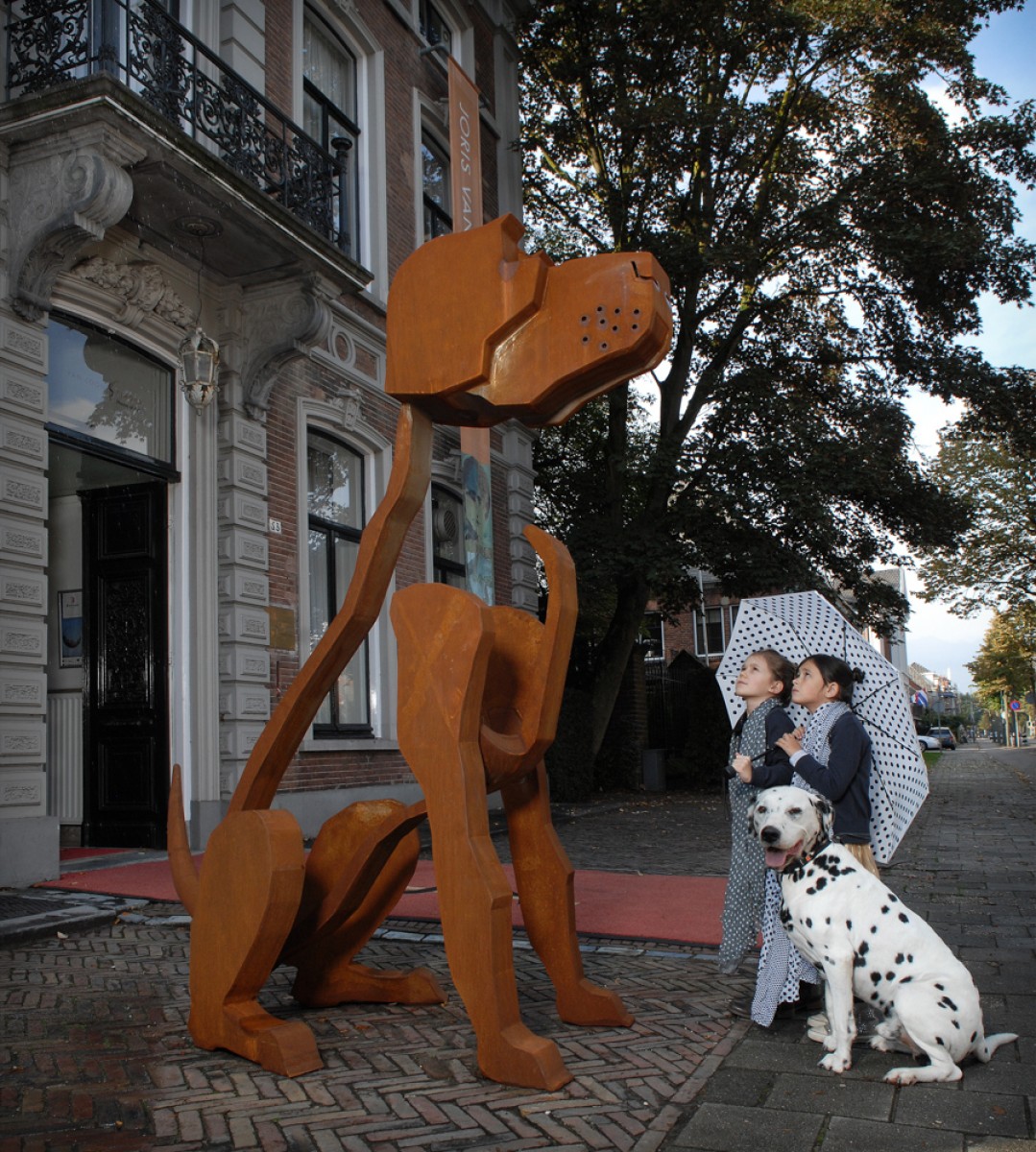 Hond cortenstaal
